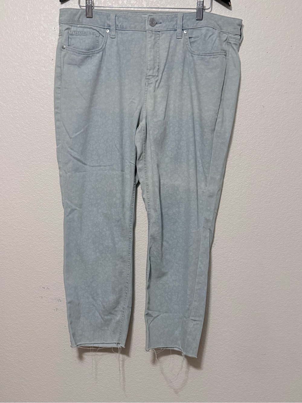 LC Lauren Conrad women’s Light Blue Relaxed Jeans 0157